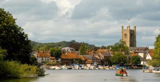 Colleagues at Blandy & Blandy Enjoy an Afternoon on the River